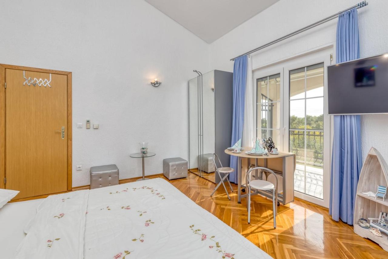 Apartments Covic Antonci  ภายนอก รูปภาพ